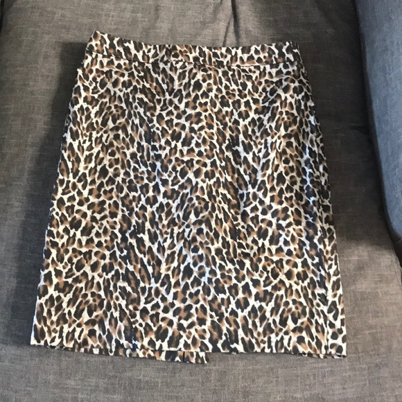 J. Crew Leopard Pencil Skirt. - Picture 1 of 4